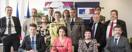 La Cnaf signe avec l’Etat la nouvelle Convention d’objectifs et de gestion 2013-2017