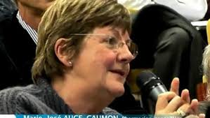 Marie-Josée AUGE CAUMON, membre du bureau de la CNPL, présente au CESE le rapport sur les addictions.