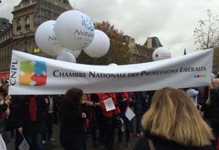 La Chambre Nationale des Professions Libérales au coté des professions du droit à la manifestation du 10 décembre!