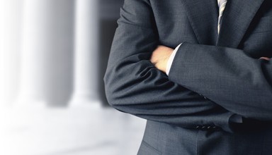 NOTAIRES, HUISSIERS DE JUSTICE ET COMMISSAIRES-PRISEURS JUDICIAIRES. Les conditions d’accès à la profession sont aménagées.